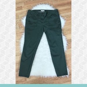 LOFT - Skinny 7-Pocket Cargo Pants in Green
